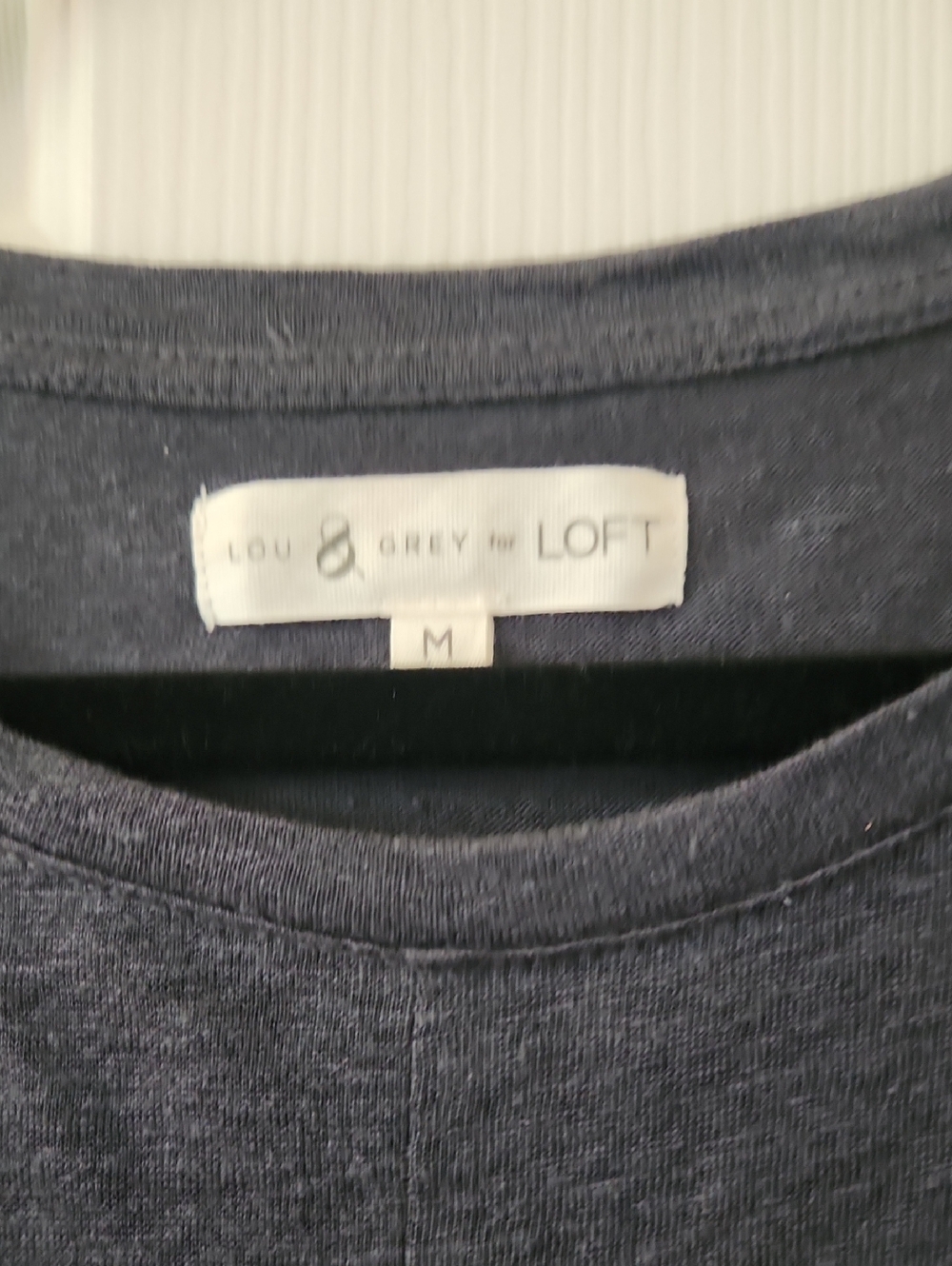 Lou & Grey Charcoal Linen Knot-Front Short Sleeve Tee - Picture 3 of 5